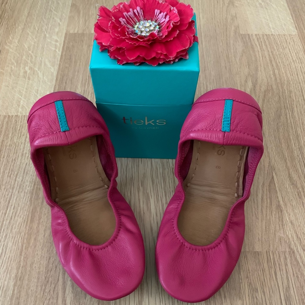 Fuchsia Tieks Flats